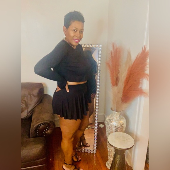 Two Piece Crop Top with swing shorts - Picture 4 of 6